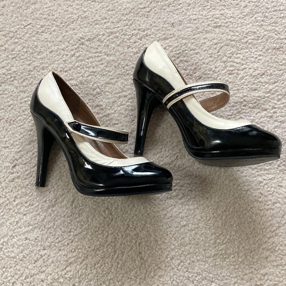 Modesta Mary Jane high heel Angel pumps-size 8